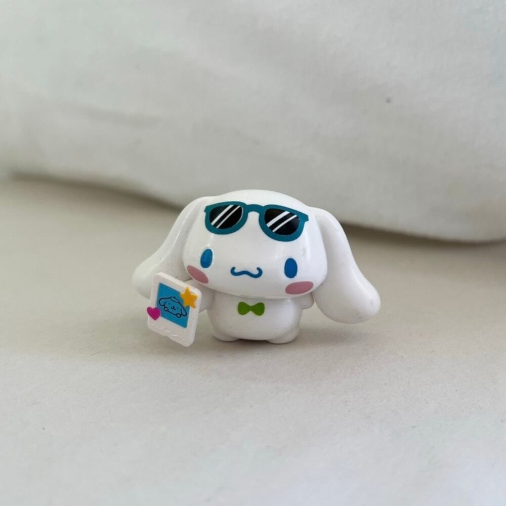 Sanrio Cinnamoroll Mini Figure Toy Hello Kitty and Friends